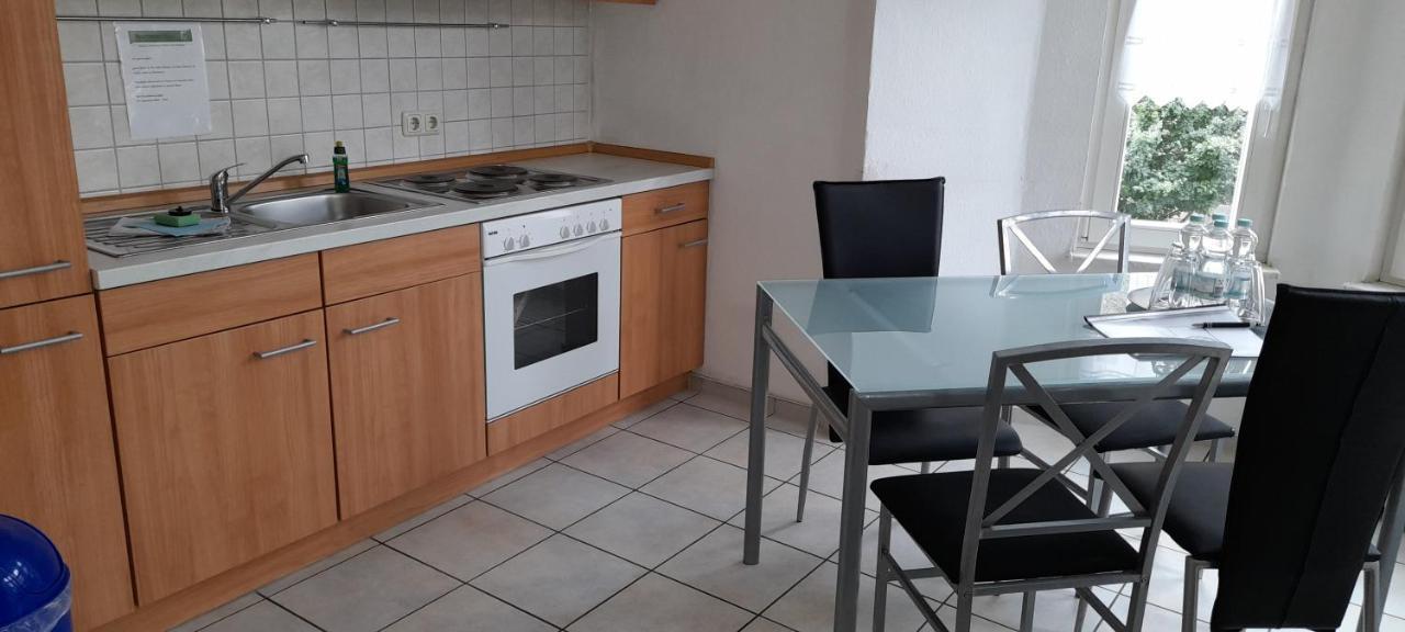 Apartment-Hotel Schillerplatz Wittenberge Bagian luar foto