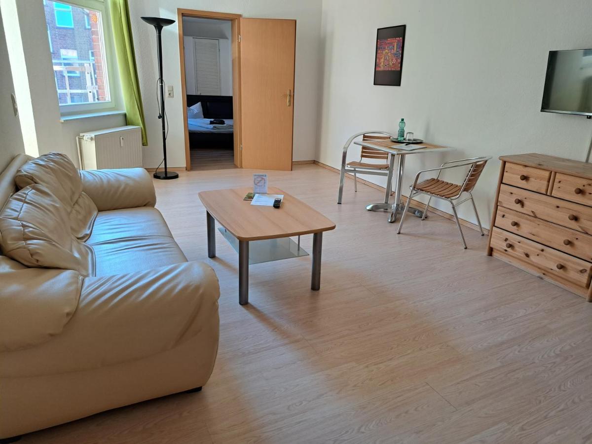 Apartment-Hotel Schillerplatz Wittenberge Bagian luar foto