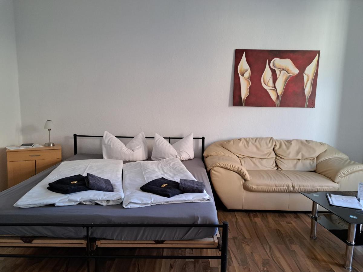 Apartment-Hotel Schillerplatz Wittenberge Bagian luar foto