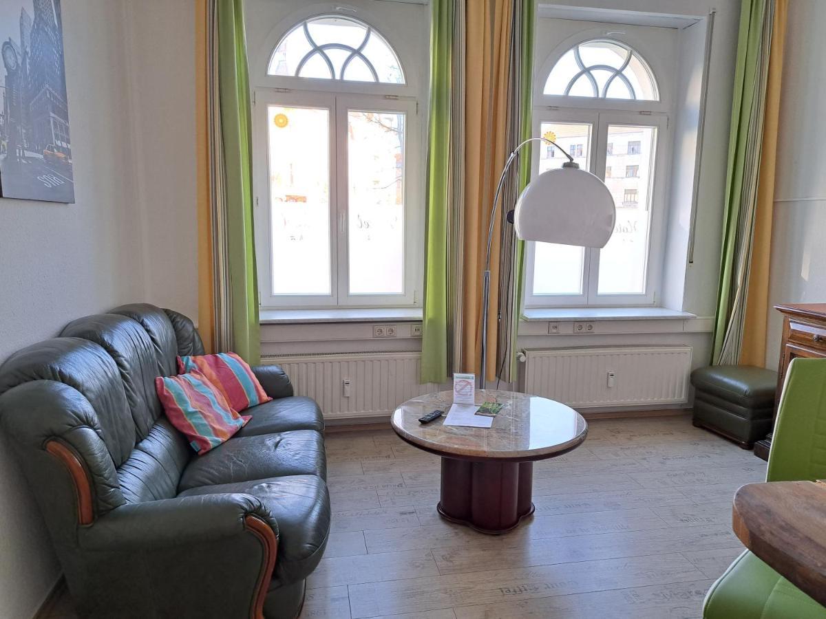 Apartment-Hotel Schillerplatz Wittenberge Bagian luar foto