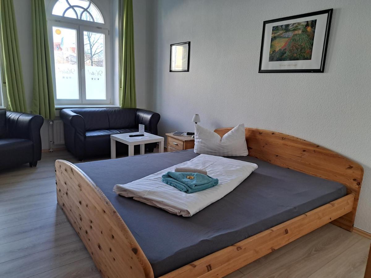 Apartment-Hotel Schillerplatz Wittenberge Bagian luar foto