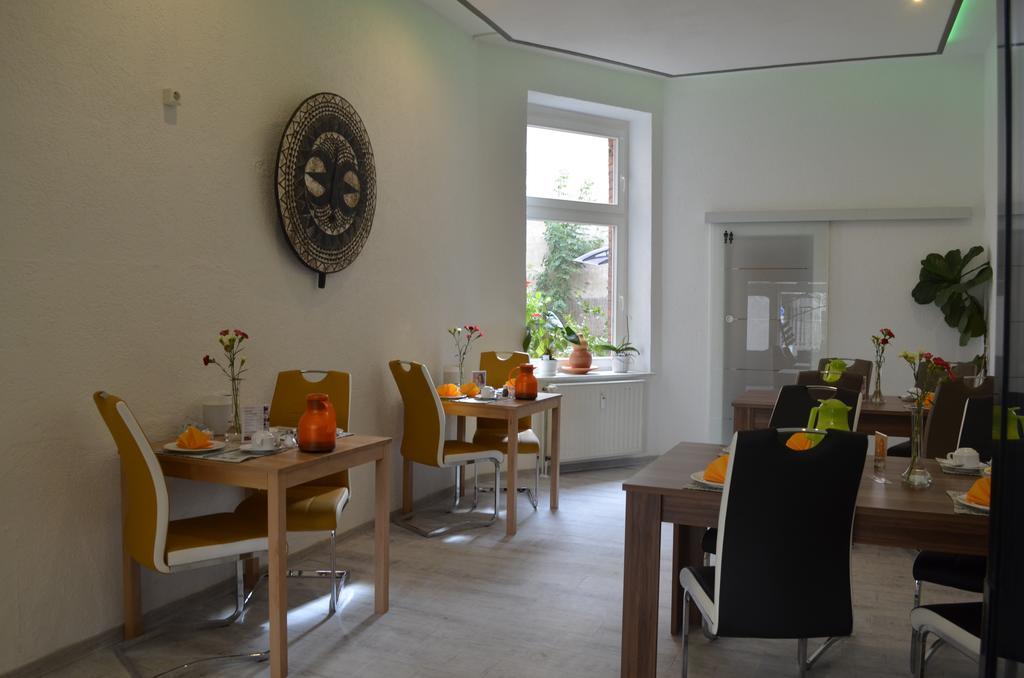 Apartment-Hotel Schillerplatz Wittenberge Bagian luar foto